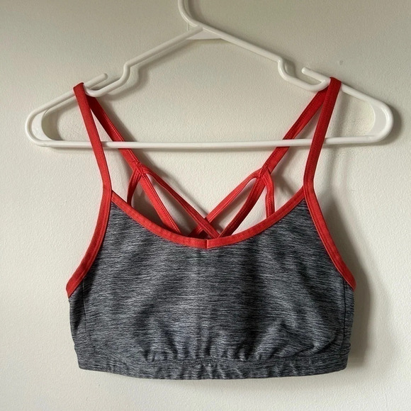 The North  Face Movement Strappy Bra - Picture 1 of 4
